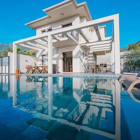 Havuzlu Korunakli Jakuzili Villa Фетие Екстериор снимка