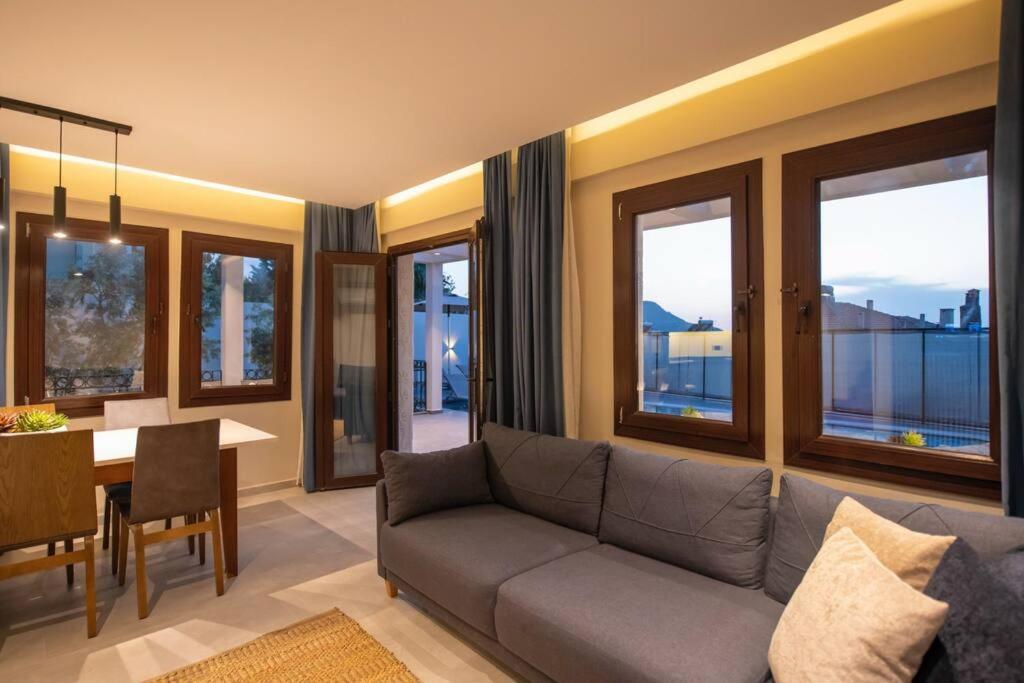 Havuzlu Korunakli Jakuzili Villa Фетие Екстериор снимка