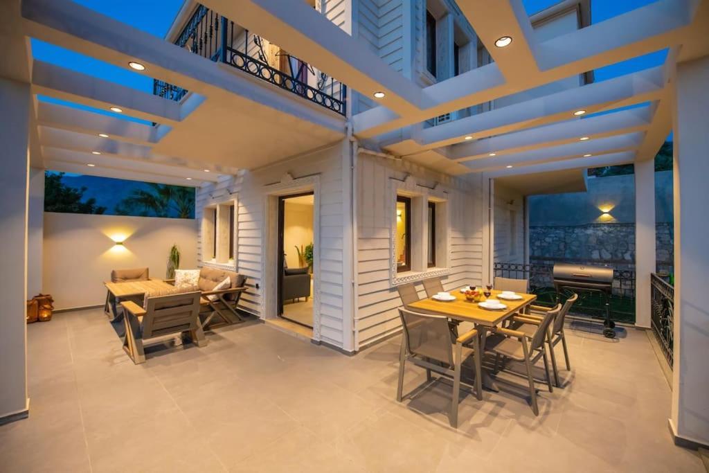 Havuzlu Korunakli Jakuzili Villa Фетие Екстериор снимка